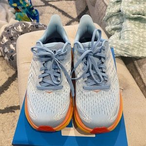 Brand new Hokas size 7